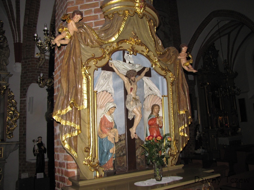 wewn ołtarz boczny 2.jpg