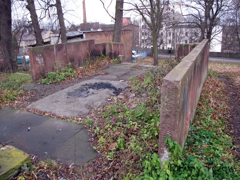 kaplica beton.jpg