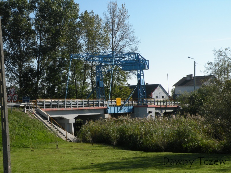 Most zwodzony w Rybinie 2.jpg