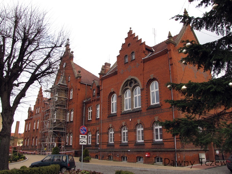 uem 1.jpg