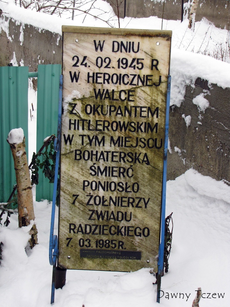 pomnik 3.jpg