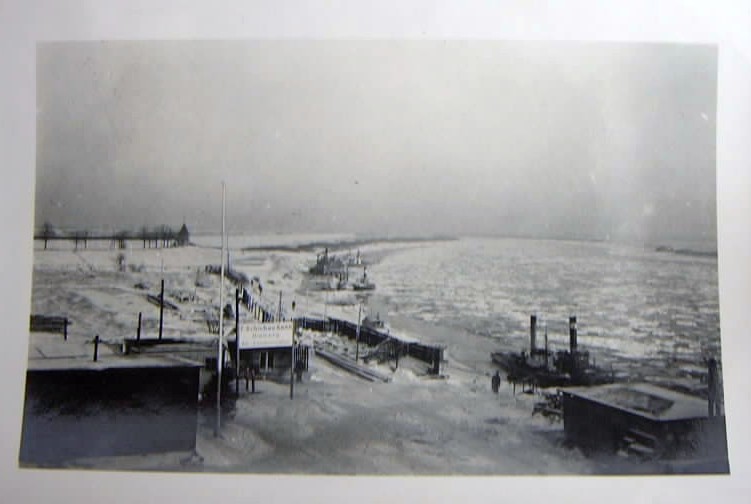 Oryginalne zdjęcie,na brzegu Wisły 1940 r..JPG