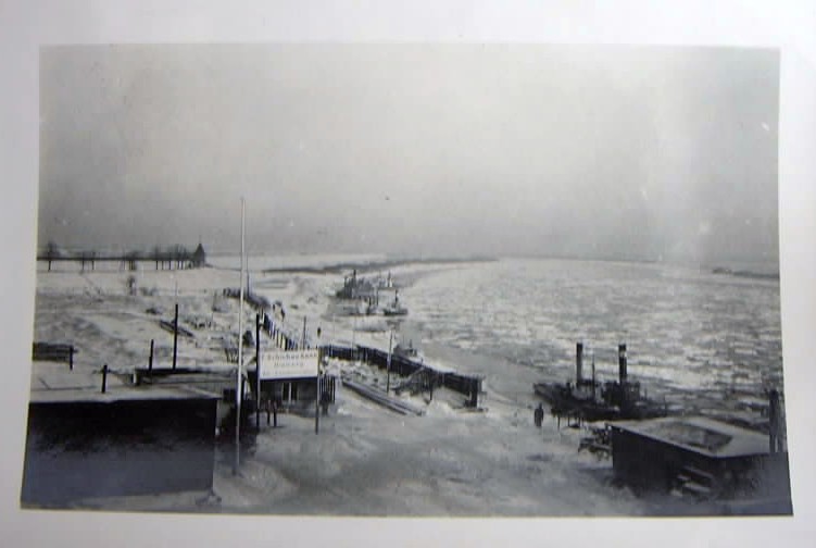 Oryginalne zdjęcie,na brzegu Wisły 1940 r..JPG