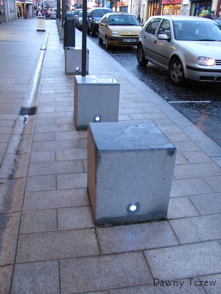 słupki.JPG