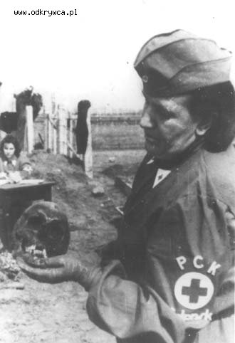 ekshumacja_szymankowo_1947_23kwiecien_2.jpg