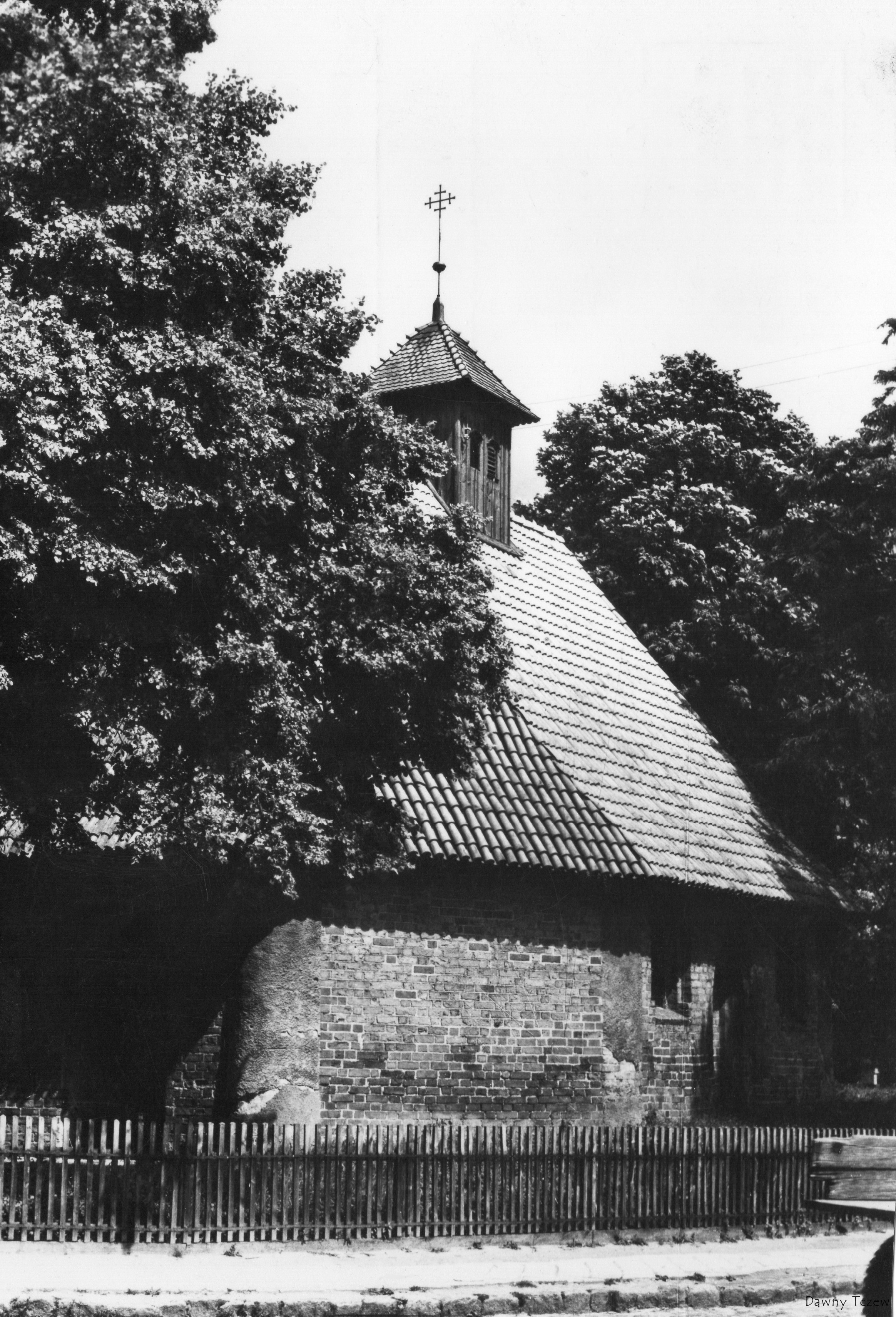 kapliczka stare 2.jpg