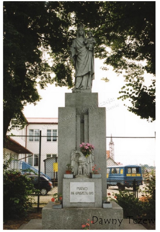 pomnik.jpg