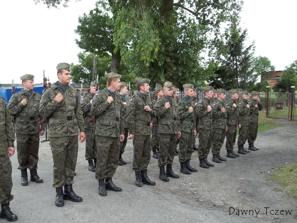 Pod pomnikiem 4.jpg