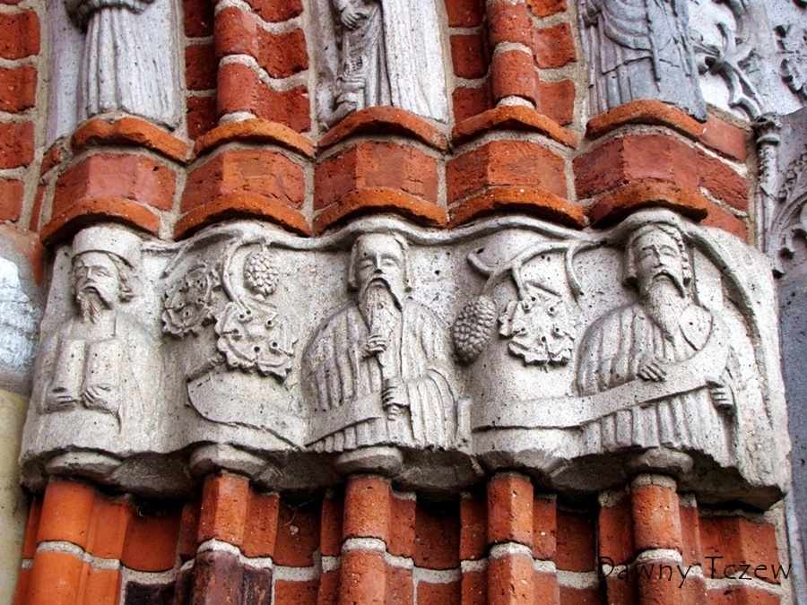 portal dół 1.jpg