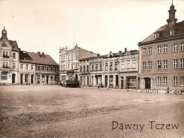 Tuchel-Marktplatz-1925.jpg