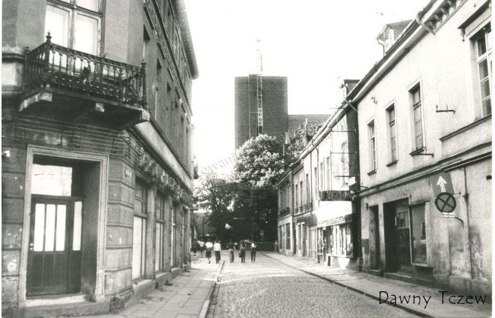 1983.jpg