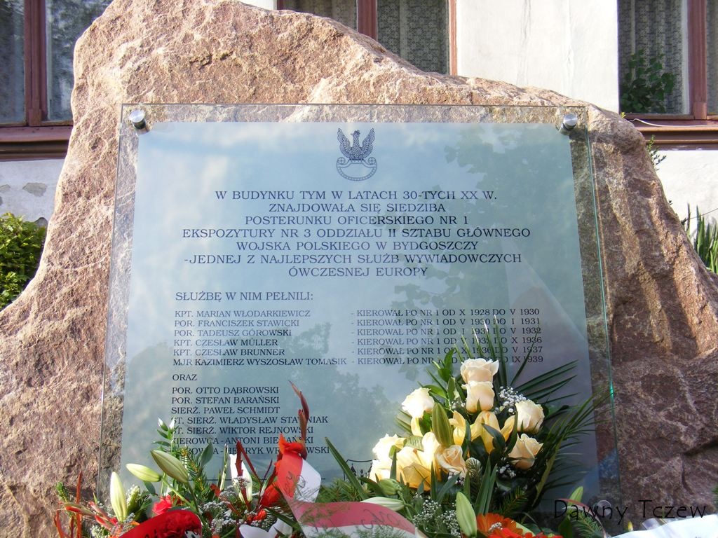 c1537.jpg