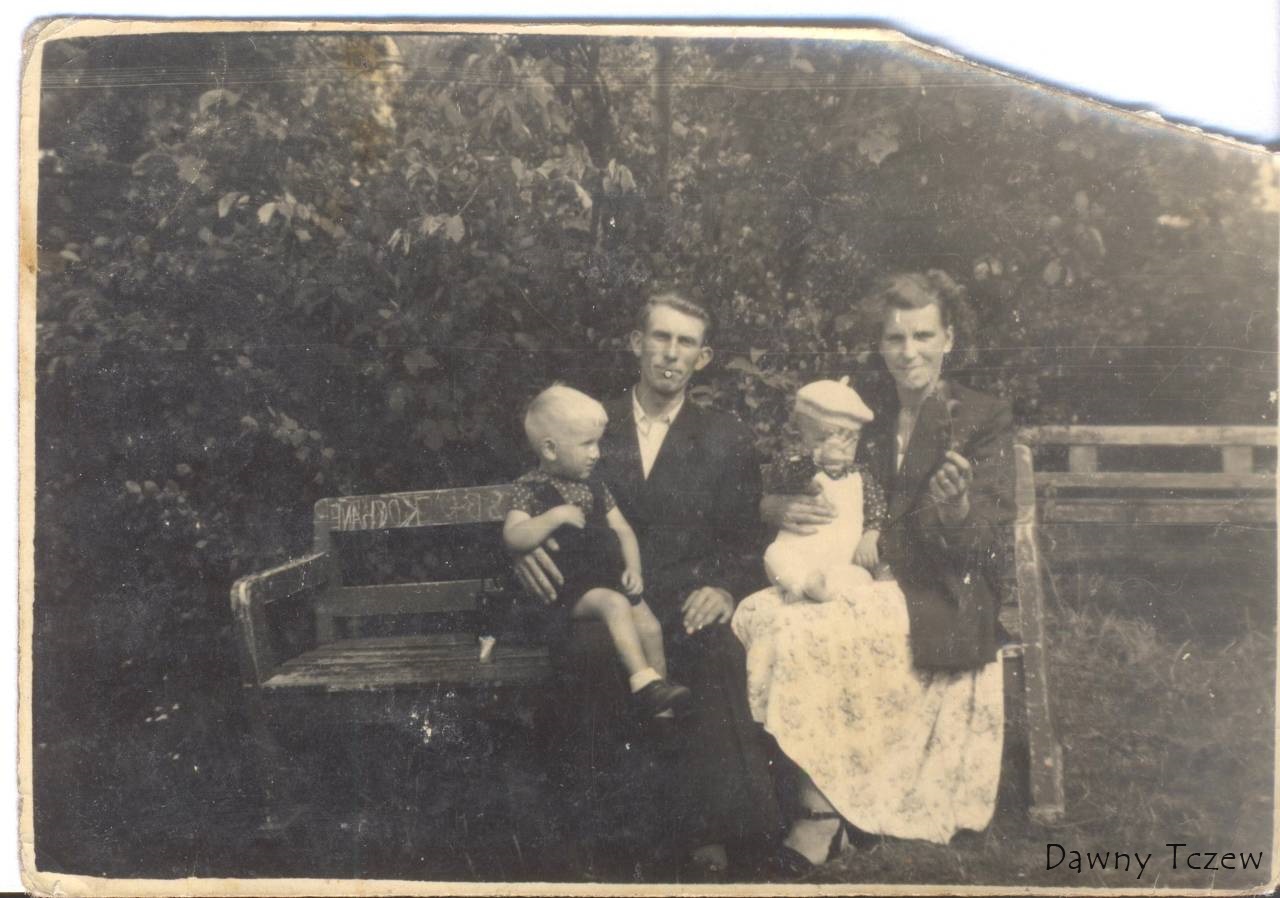 Album Kurowski a_(1280_x_1024).jpg