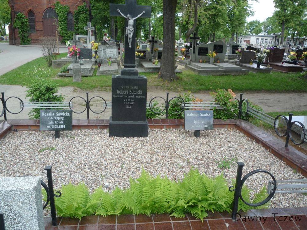 ks. Sawicki.jpg