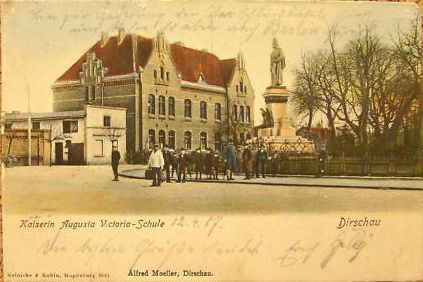 obecny pl. Piłsudskiego, ze zbiorów Damiana Weskamp.jpg