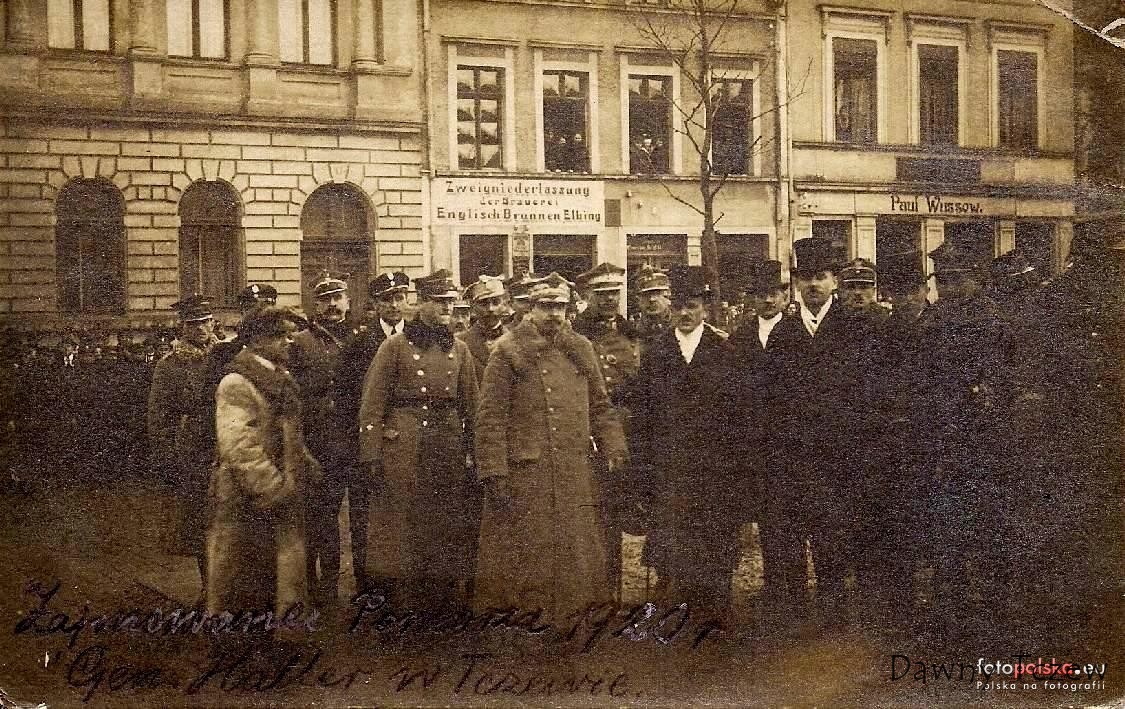Fotopolska_842850luty 1920 Gen J Haller w otoczeniu wojskowych i oficjeli miejskich, podczas wizyty w Tczewie związanej z przejęciem Pomorza przez odradzającą się Polskę.jpg