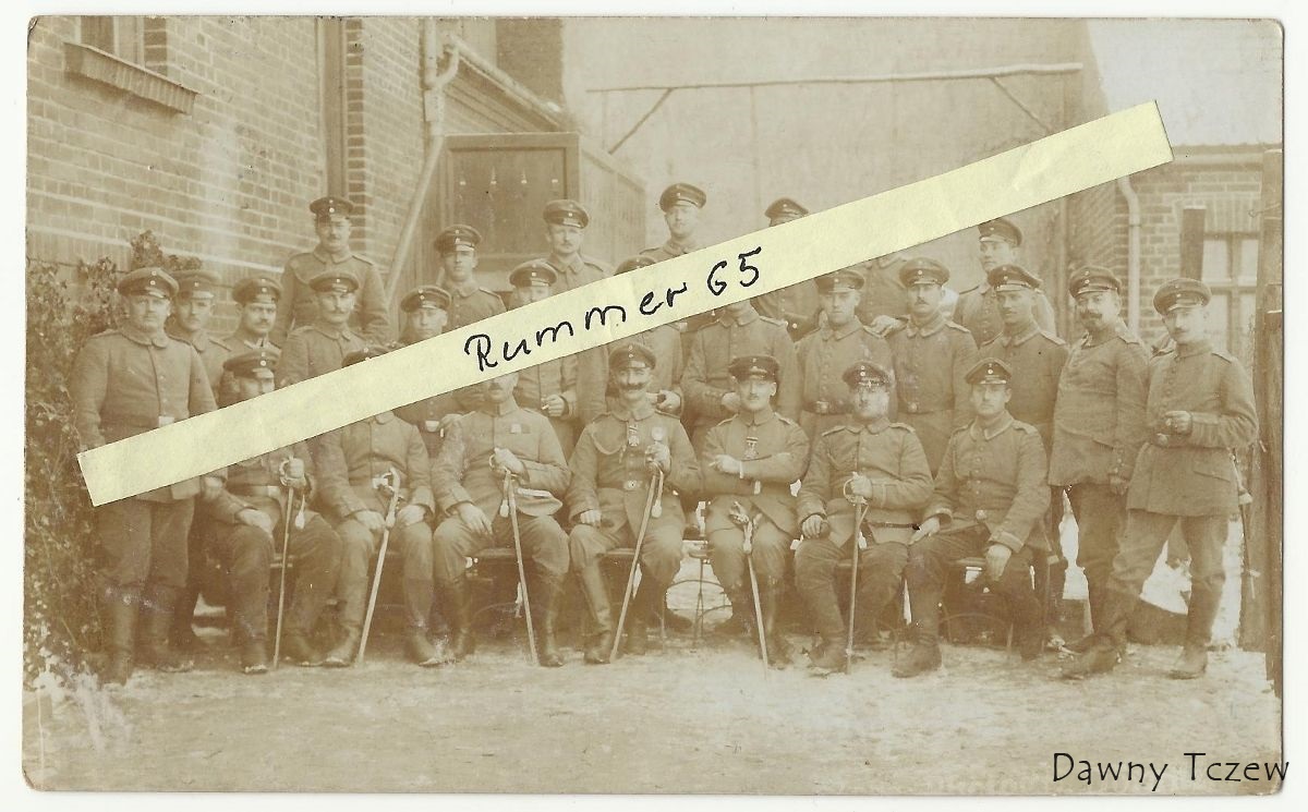 $_57 1WK Dirschau bei Danzig 1916 Feldwebel nach EK 2 Verleihung mit IOD Gruppen Foto.JPG