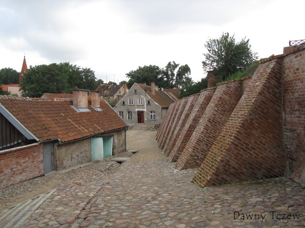 Pasłęk - mury 1.jpg