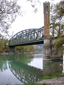 Passau_Eisenbahnbruecke_Inn.jpg