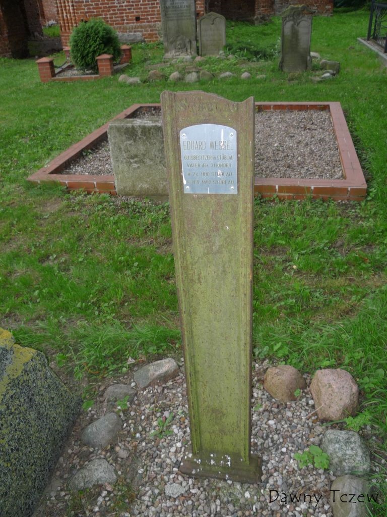 metalowy nagobek.jpg