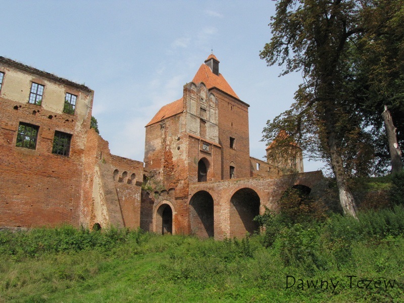 Szymbark - wjazd.jpg