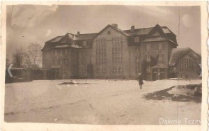 1946