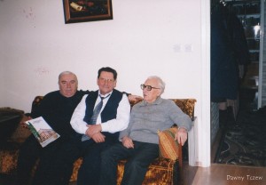 Panowie : Franciszek Mierzwiński , Mieczysław Izydorek i Wacław Wacholz na jednym ze spotkań w styczniu 2003 roku.