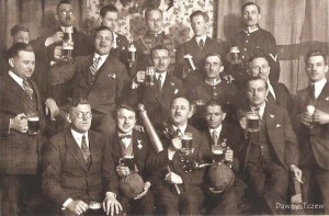 Kręgle 2.jpg (397.06 KiB) Przejrzano 17512 razy "Album Tczewski. Fotografie do 1945 roku", J. Golicki - cz. 4