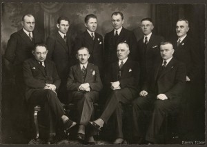zarzad_1934.jpg (202.29 KiB) Przejrzano 6425 razy Zarząd Towarzystwa Gimnastycznego „Sokół” w Tczewie. Prawdopodobnie 1934r.