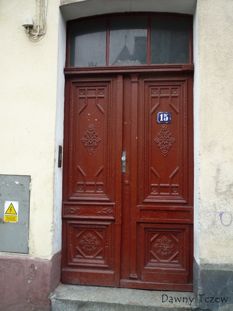 drzwi Dąbrowskiego 15.jpg