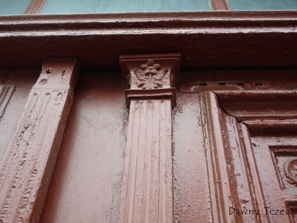 drzwi Dąbrowskiego 15 2.jpg
