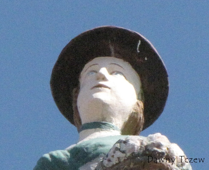 Hallera 8 cztery.jpg