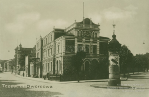 Tczew. Dawny Hotel Dworcowy u zbiegu obecnych ulic Tadeusza Kościuszki i Obrońców Westerplatte.png