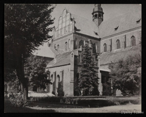 Katedra Pelplińska w 1945 roku, fot. Jan Bułhak (BN)
