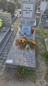 Nagrobek Kazimierza Porawskiego (3).jpeg