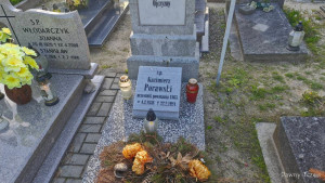 Nagrobek Kazimierza Porawskiego (2).jpeg