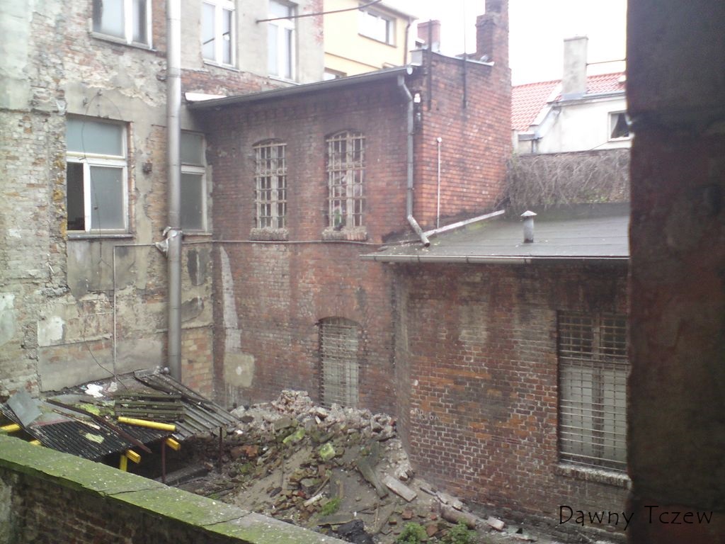 podwórze 2.jpg