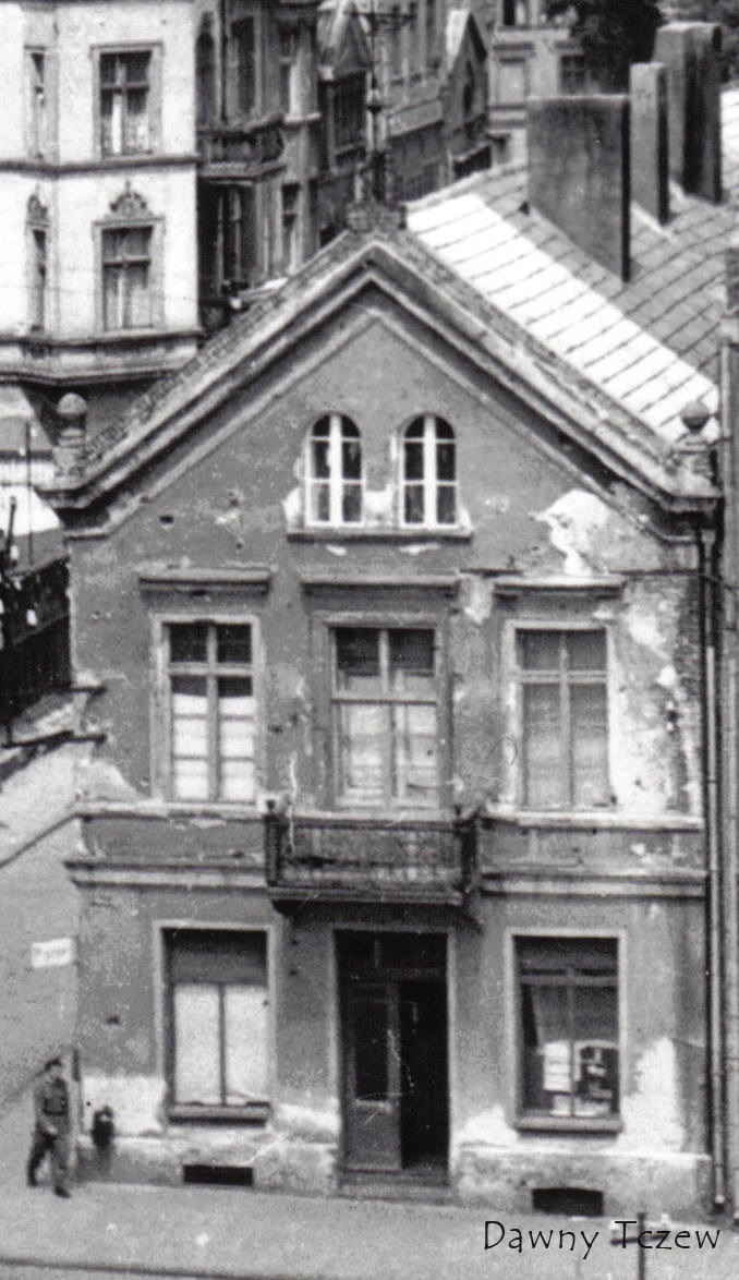 28 - Pl. Hallera1.jpg