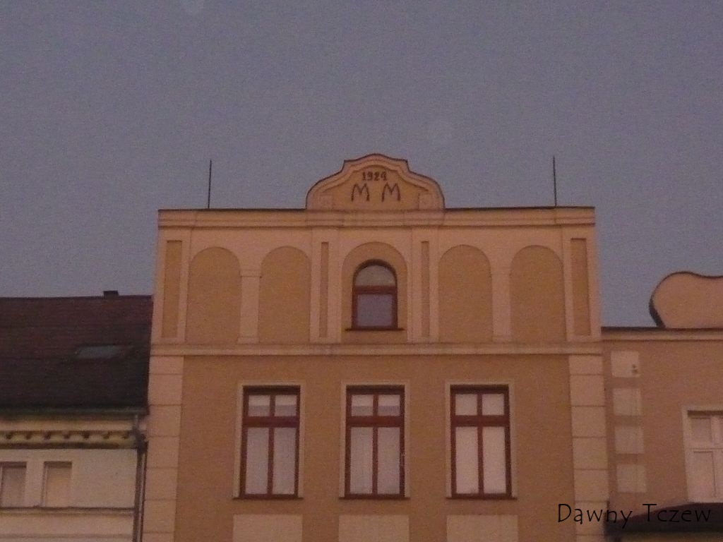 mayer manela.jpg