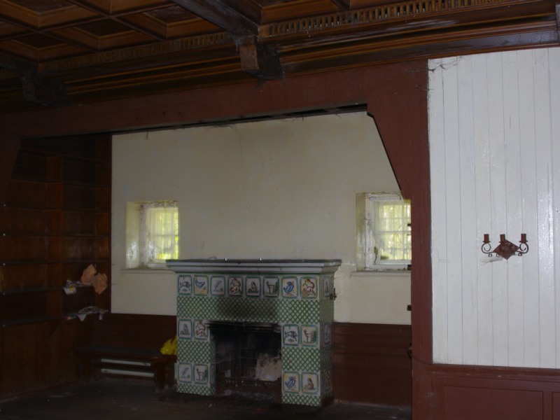 Kominek Forstera.jpg