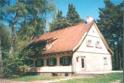 Dworek gauleitera Alberta Forstera na Pomorzu.jpg